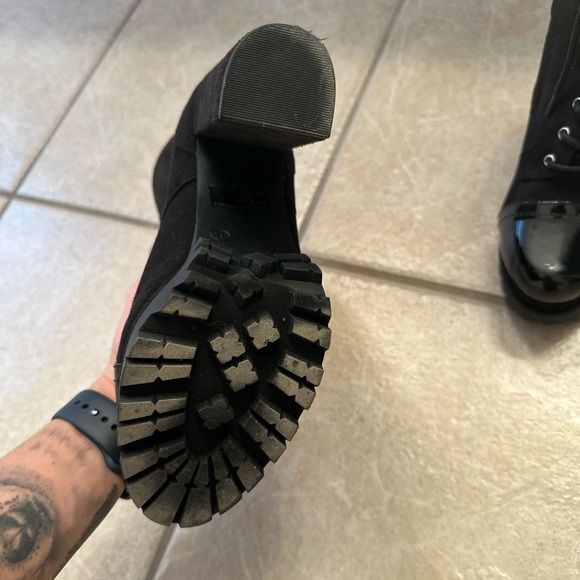 Fashionnova Black Booties Size 8.5 - Picture 3 of 4